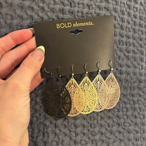 BOLD elements Black and Gold Filigree Earrings